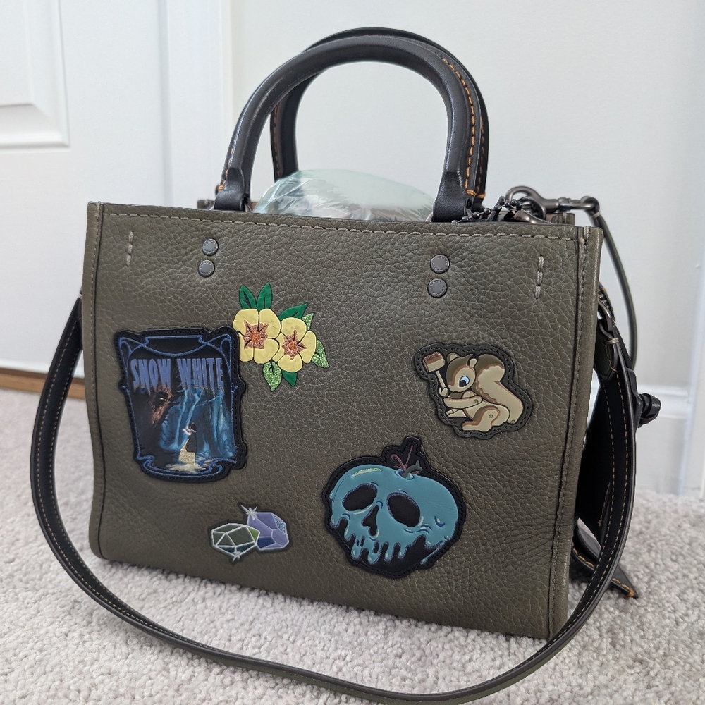 Coach Rogue 25 Disney Snow White